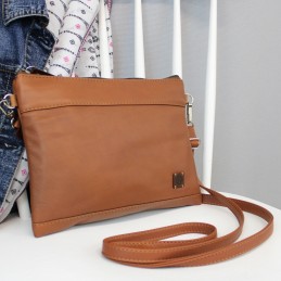 Crossbody taška Tia Maxi – hnědá | koňak jednobarevná přední pohled